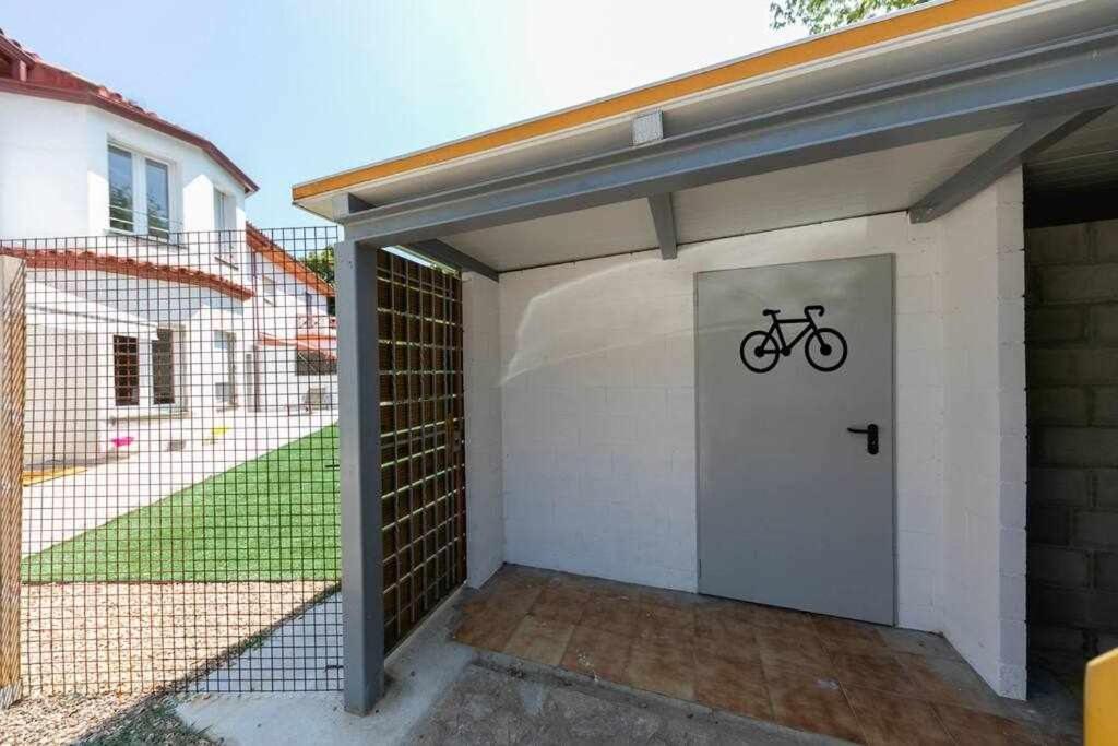 Newly Renovated Room W Pool & Bikeparking Жерона Екстер'єр фото