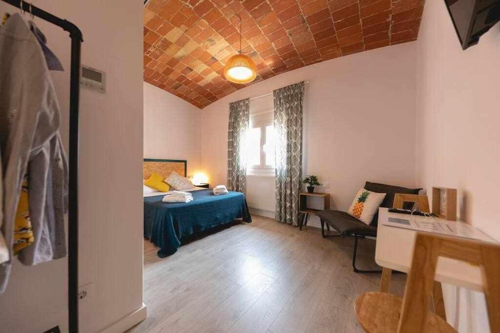 Newly Renovated Room W Pool & Bikeparking Жерона Номер фото